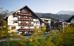 Hotel Die Arlbergerin - Tiroler Gemütlichkeit&Design